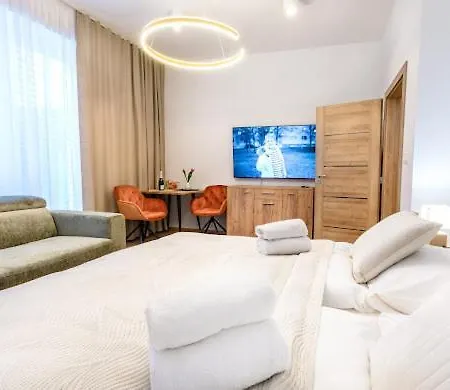 Advokat V Centre S Parkovanim Luxusny Apartament *