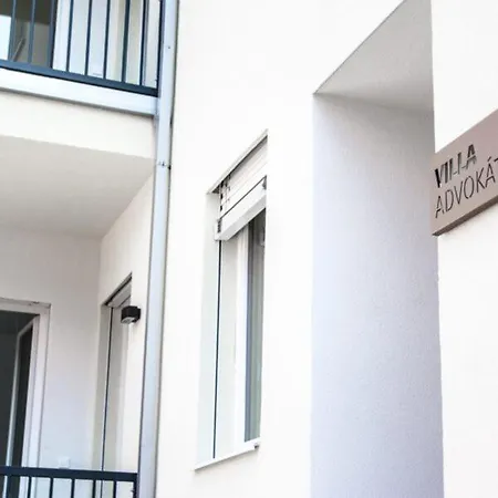 Advokat V Centre S Parkovanim Luxusny Apartment