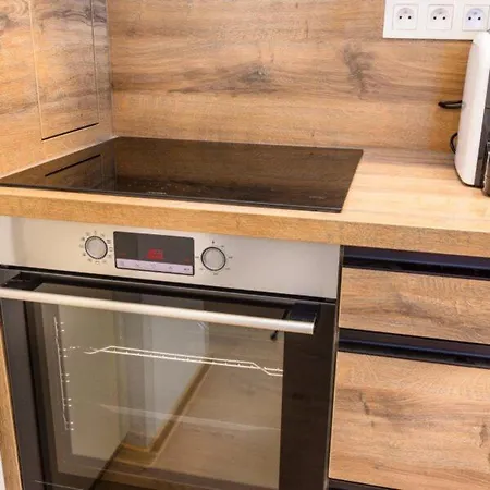 Apartment Advokat V Centre S Parkovanim Luxusny Martin