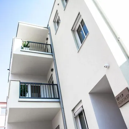 Apartment Advokat V Centre S Parkovanim Luxusny